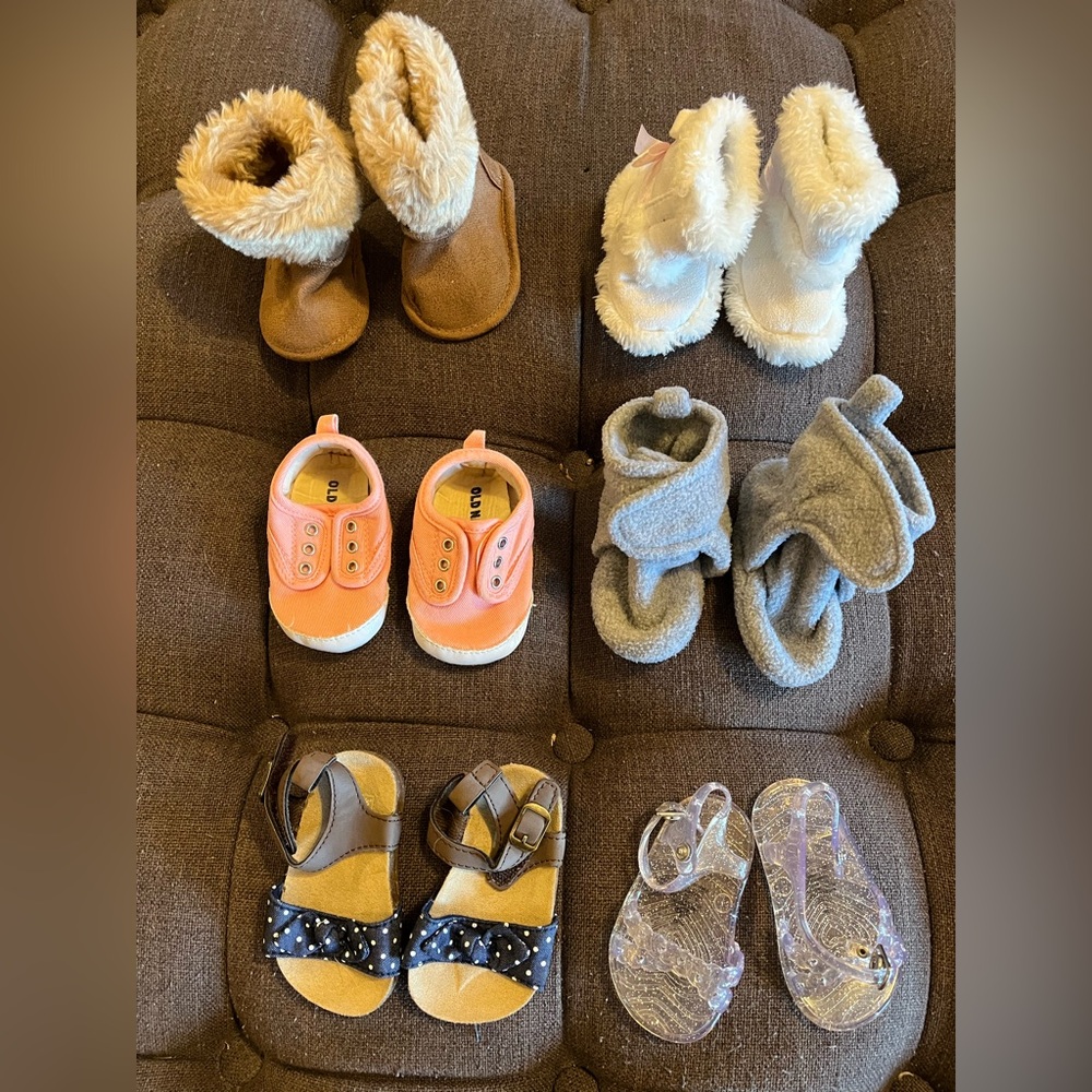 Girls Size 1 (0-3 Months) Shoe Bundle